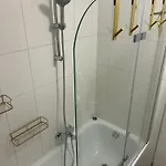 Lakeside Let-go Апартаменты *